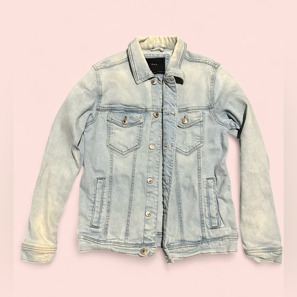 ZARA Man Light Blue Wash Distressed Denim Jacket - Size Medium